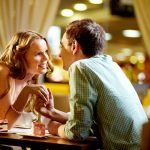 Kas vyrams ir moterims iš pirmo žvilgsnio atrodo patraukliausia vienas kitame Kas vyrams ir moterims iš pirmo žvilgsnio atrodo patraukliausia vienas