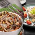 Labai paprastos ir apetitą žadinančios salotos: paslaptis slypi pagrindiniame ingrediente